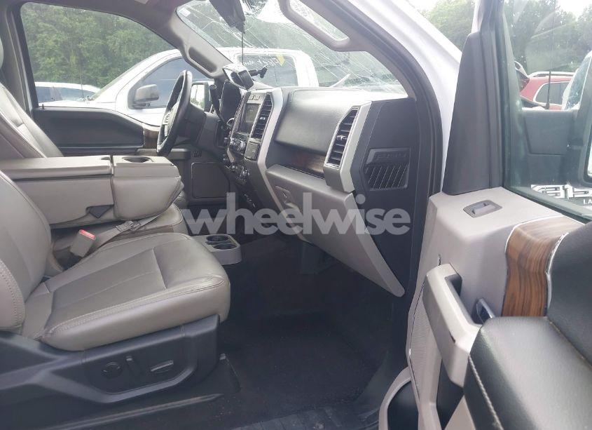 Photo 5 of 2019 Ford F-150 LARIAT (VIN 1FTEW1E43KKE84792)