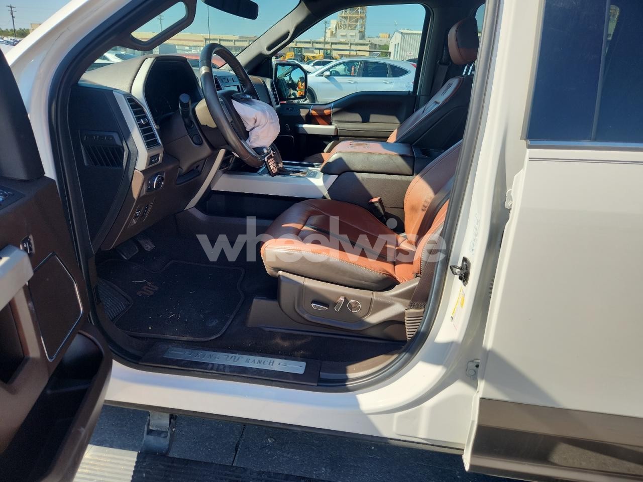 Photo 7 of 2019 FORD F150 SUPERCREW (VIN 1FTEW1E45KFA74634)