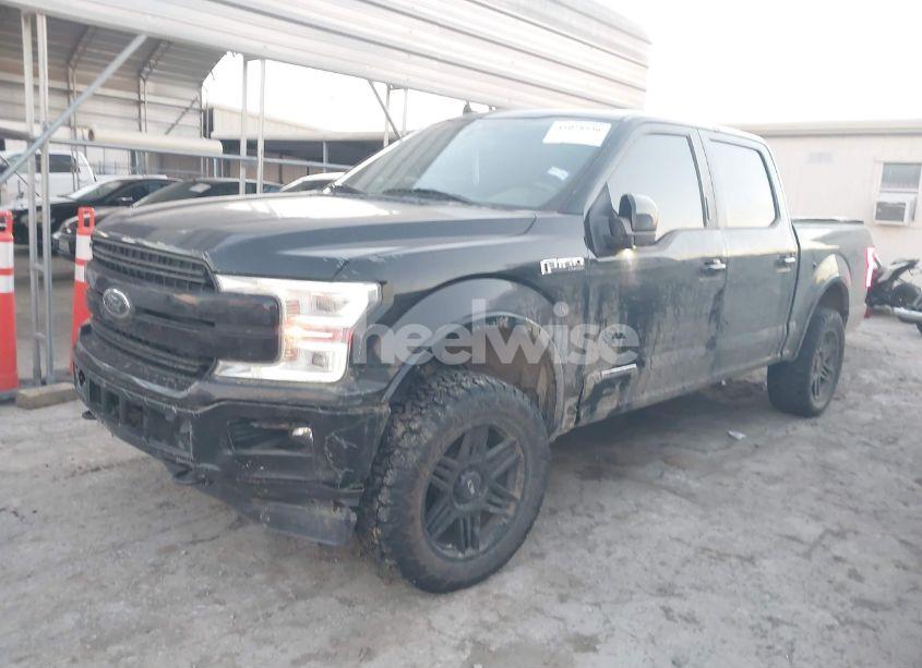 Photo 2 of 2019 Ford F-150 LARIAT (VIN 1FTEW1E45KKC47947)