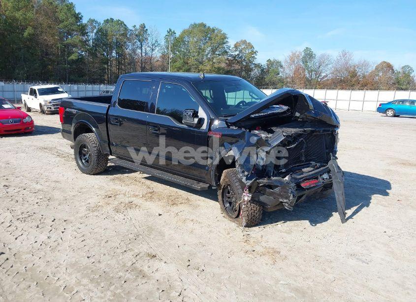 2019 Ford F-150 LARIAT (VIN 1FTEW1E46KFD29050) main photo