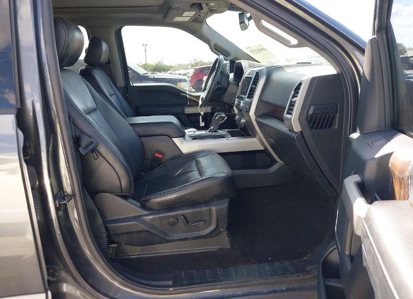 Photo 5 of 2019 Ford F-150 LARIAT (VIN 1FTEW1E46KFD45569)