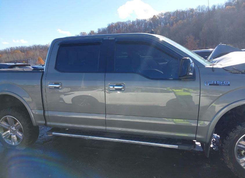 Photo 14 of 2019 Ford F-150 LARIAT (VIN 1FTEW1E46KKE89761)