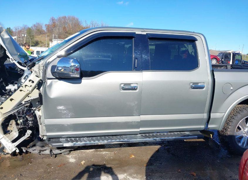 Photo 15 of 2019 Ford F-150 LARIAT (VIN 1FTEW1E46KKE89761)