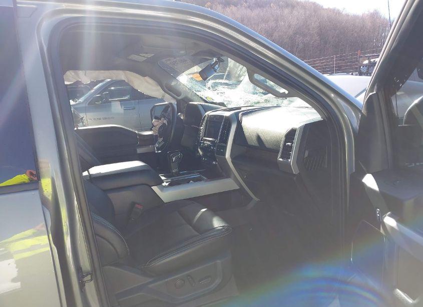 Photo 5 of 2019 Ford F-150 LARIAT (VIN 1FTEW1E46KKE89761)