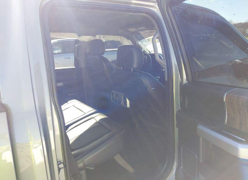 Photo 8 of 2019 Ford F-150 LARIAT (VIN 1FTEW1E46KKE89761)