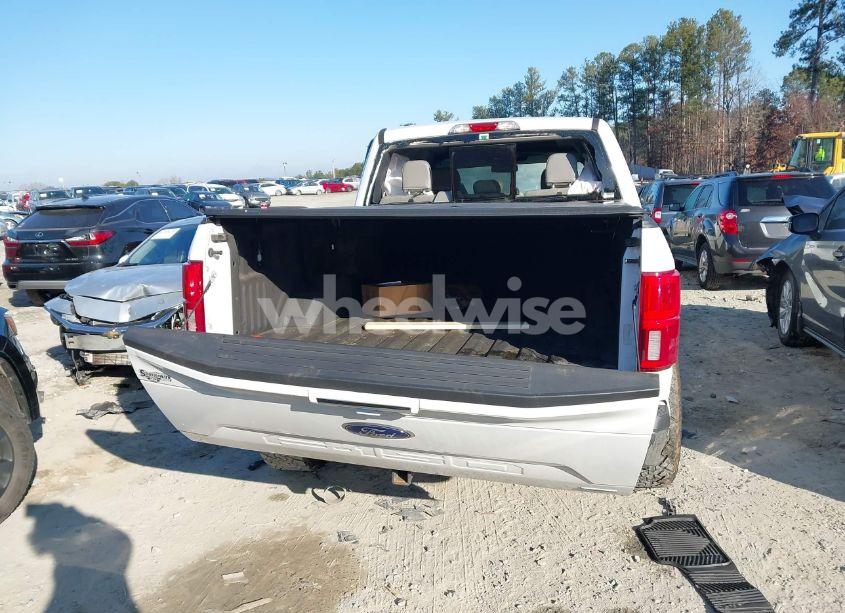 Photo 16 of 2019 Ford F-150 LARIAT (VIN 1FTEW1E47KFB50693)