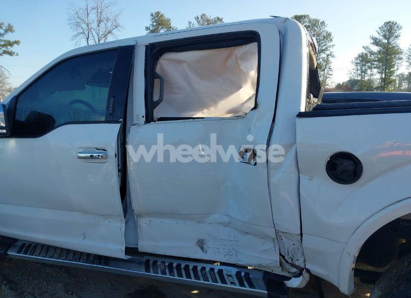 Photo 6 of 2019 Ford F-150 LARIAT (VIN 1FTEW1E47KFB50693)