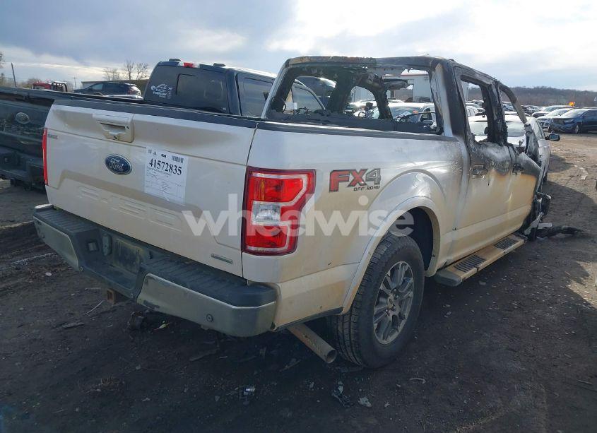 Photo 4 of 2019 Ford F-150 LARIAT (VIN 1FTEW1E48KKD42597)