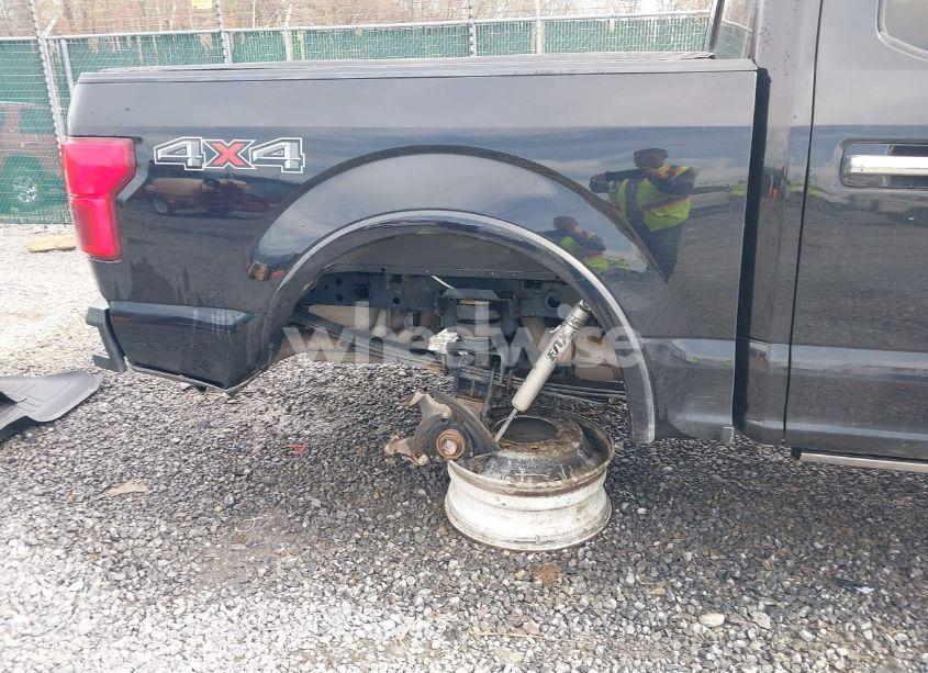 Photo 13 of 2019 Ford F-150 PLATINUM (VIN 1FTEW1E49KFC36653)