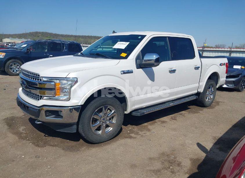 Photo 2 of 2019 Ford F-150 LARIAT (VIN 1FTEW1E49KKE13564)