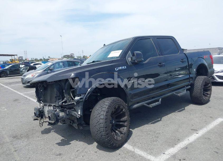 Photo 2 of 2019 Ford F-150 LARIAT (VIN 1FTEW1E49KKE80701)