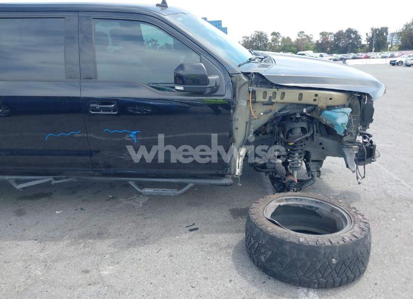 Photo 6 of 2019 Ford F-150 LARIAT (VIN 1FTEW1E49KKE80701)