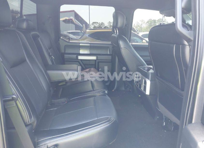 Photo 8 of 2019 Ford F-150 LARIAT (VIN 1FTEW1E4XKKF19151)