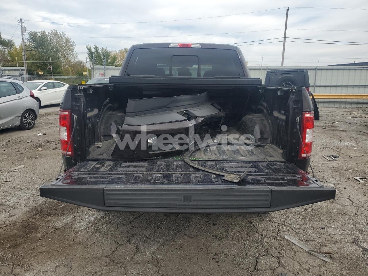 Photo 6 of 2018 FORD F150 SUPERCREW (VIN 1FTEW1E50JFC87045)
