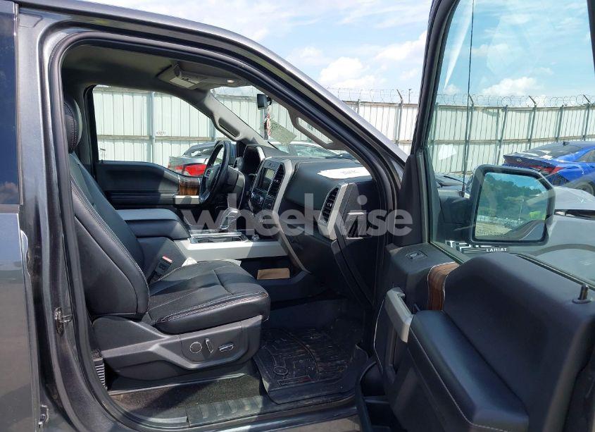 Photo 5 of 2018 Ford F-150 LARIAT (VIN 1FTEW1E50JFD58356)