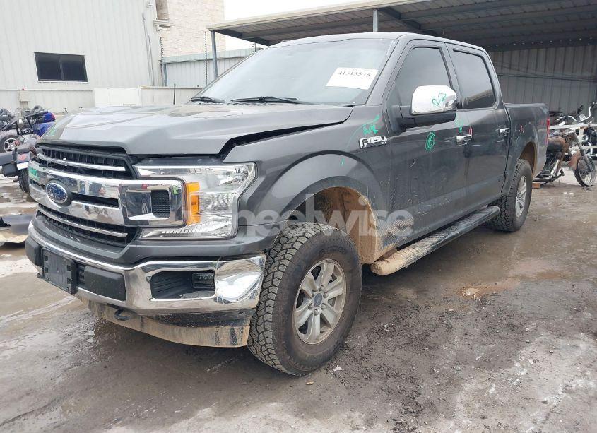 Photo 2 of 2018 Ford F-150 XLT (VIN 1FTEW1E51JKE01917)