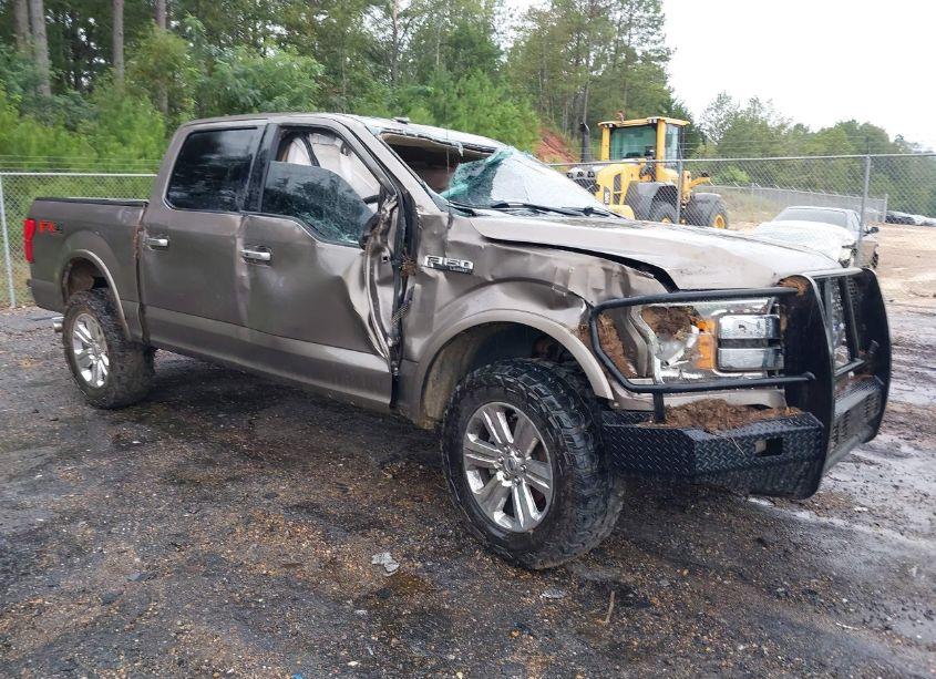 2018 Ford F-150 LARIAT (VIN 1FTEW1E52JFE73122) main photo