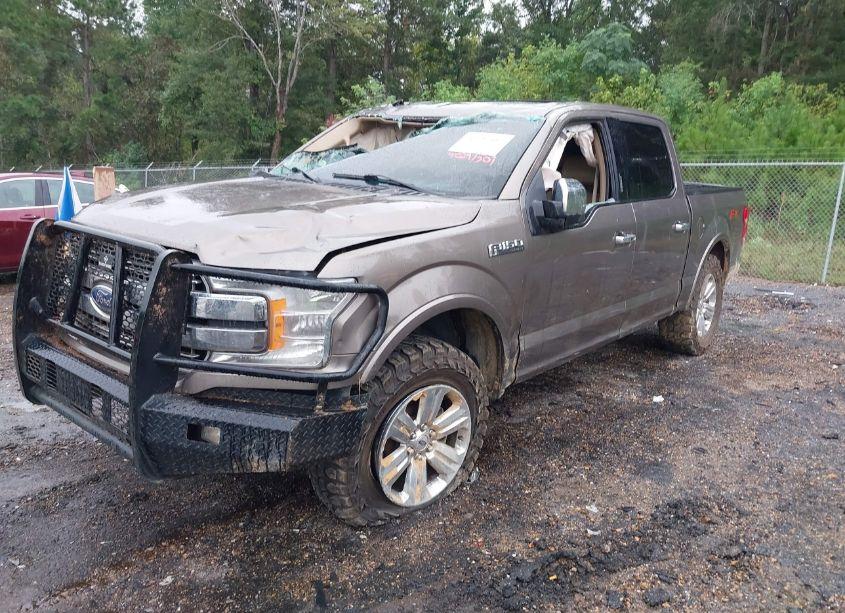 Photo 2 of 2018 Ford F-150 LARIAT (VIN 1FTEW1E52JFE73122)