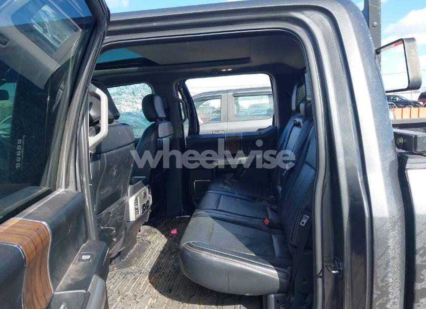 Photo 8 of 2018 Ford F-150 LARIAT (VIN 1FTEW1E53JKE66560)