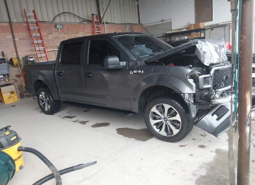 2019 Ford F-150 XL (VIN 1FTEW1E53KFB24262) main photo