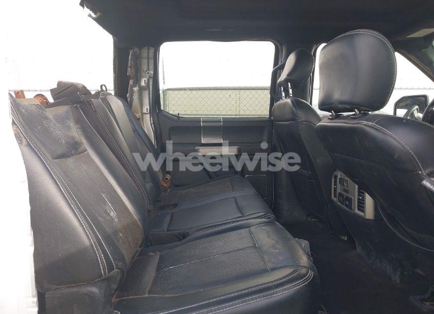 Photo 8 of 2019 Ford F-150 LARIAT (VIN 1FTEW1E53KKE13293)