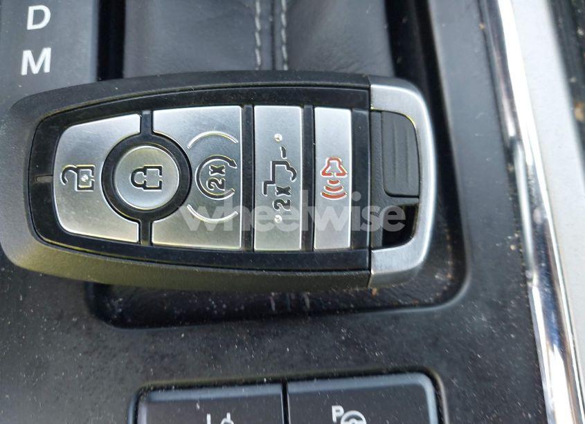 Photo 11 of 2020 Ford F-150 LARIAT (VIN 1FTEW1E53LFB04112)