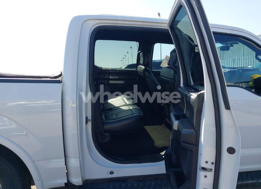 Photo 8 of 2018 Ford F-150 LARIAT (VIN 1FTEW1E55JFA98374)