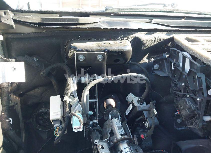 Photo 15 of 2019 Ford F-150 LARIAT (VIN 1FTEW1E55KFB03252)