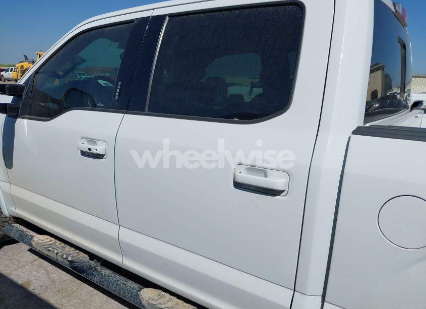 Photo 14 of 2019 Ford F-150 LARIAT (VIN 1FTEW1E55KKC16805)