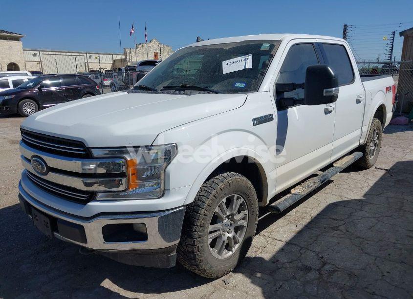 Photo 2 of 2019 Ford F-150 LARIAT (VIN 1FTEW1E55KKC16805)