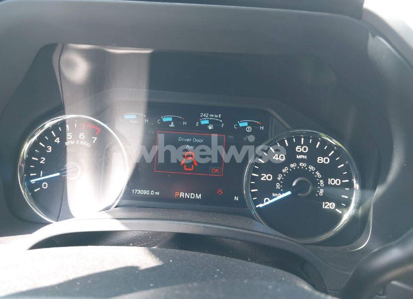 Photo 7 of 2019 Ford F-150 LARIAT (VIN 1FTEW1E55KKC16805)