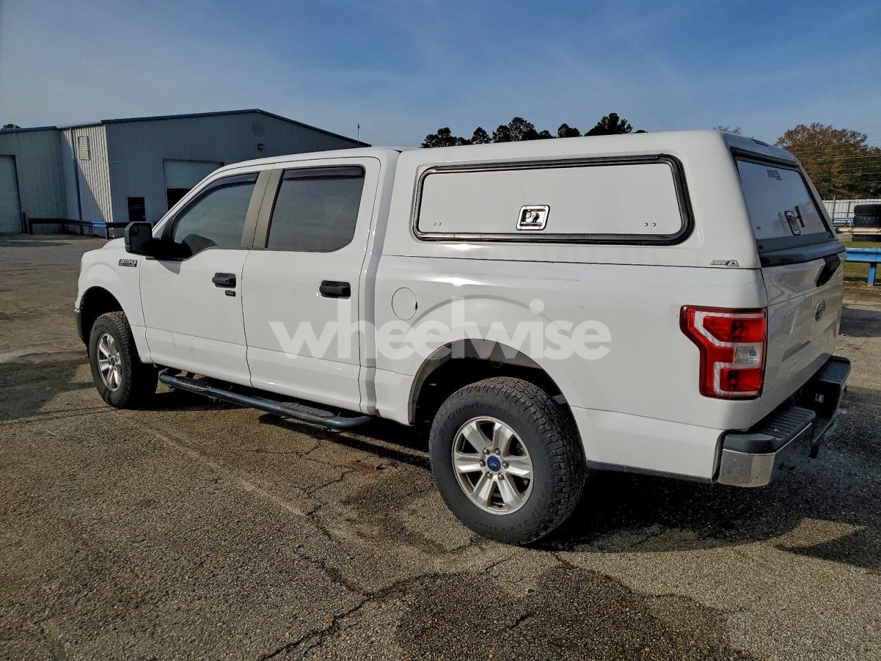 Photo 2 of 2019 FORD F150 SUPERCREW (VIN 1FTEW1E55KKD30660)