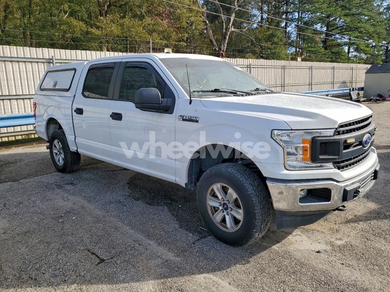 Photo 4 of 2019 FORD F150 SUPERCREW (VIN 1FTEW1E55KKD30660)