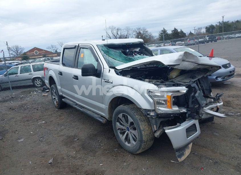 2019 Ford F-150 XL (VIN 1FTEW1E56KFB25731) main photo