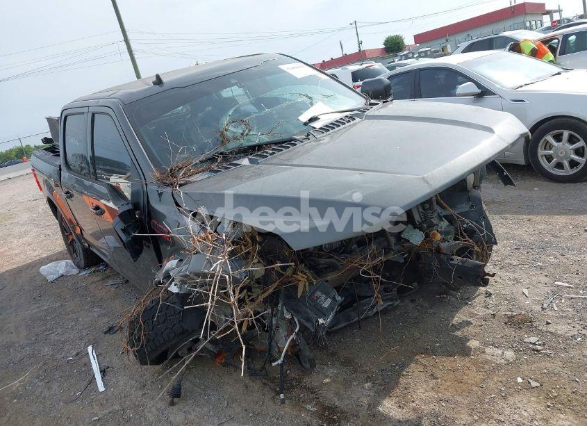 2019 Ford F-150 LARIAT (VIN 1FTEW1E57KFC64220) main photo