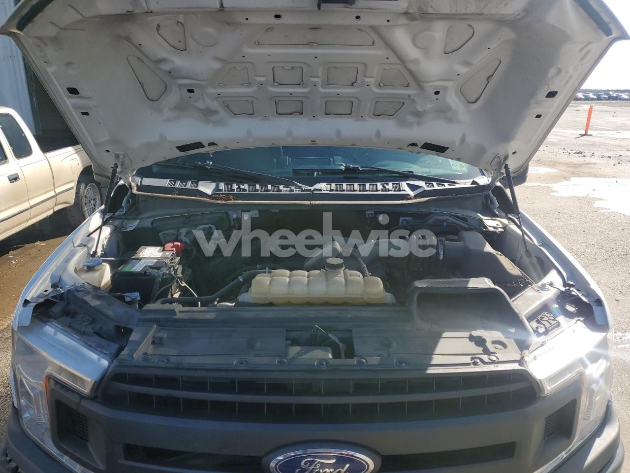 Photo 11 of 2019 FORD F150 SUPERCREW (VIN 1FTEW1E57KFD08314)