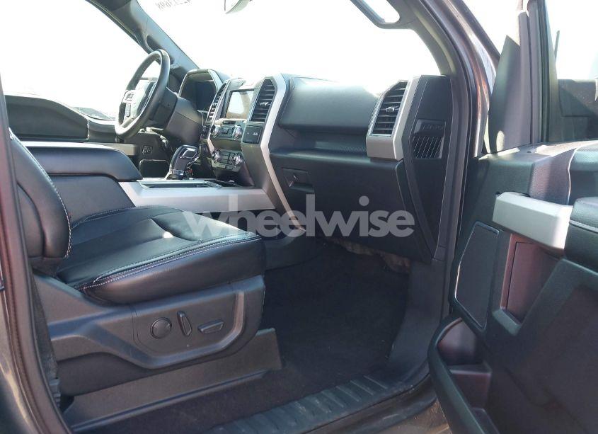 Photo 5 of 2019 Ford F-150 LARIAT (VIN 1FTEW1E57KKC12044)