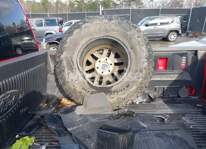 Photo 12 of 2018 Ford F-150 XLT (VIN 1FTEW1E58JFB94385)