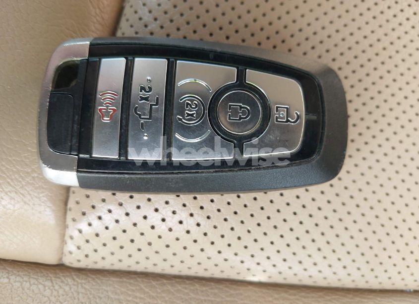 Photo 11 of 2019 Ford F-150 LARIAT (VIN 1FTEW1E58KFB00989)