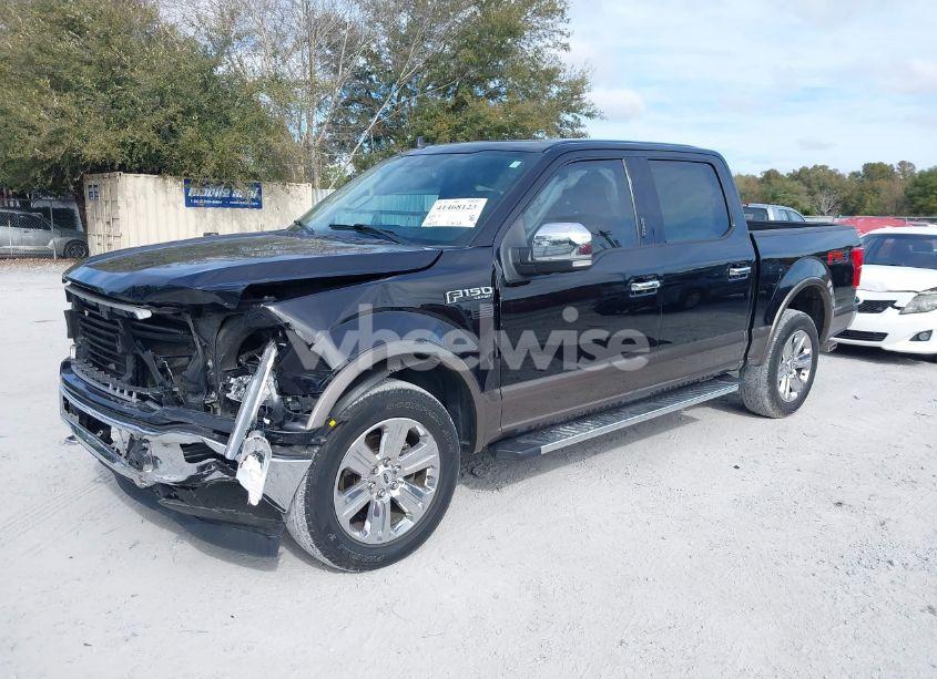 Photo 2 of 2019 Ford F-150 LARIAT (VIN 1FTEW1E58KFB00989)
