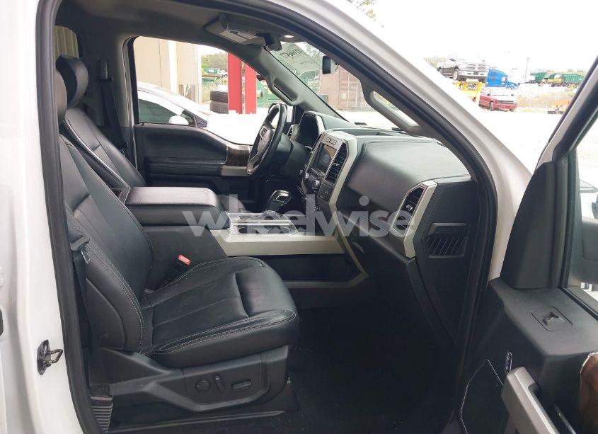 Photo 5 of 2019 Ford F-150 LARIAT (VIN 1FTEW1E58KFC26477)