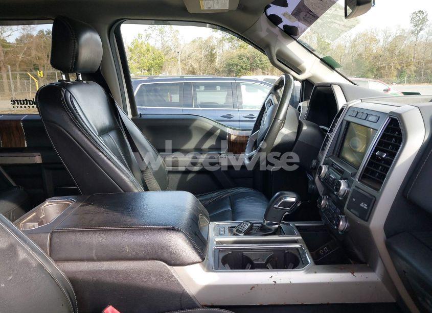 Photo 5 of 2019 Ford F-150 LARIAT (VIN 1FTEW1E58KKC18242)