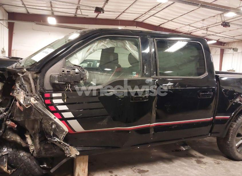 Photo 15 of 2018 Ford F-150 LARIAT (VIN 1FTEW1E59JFB23213)