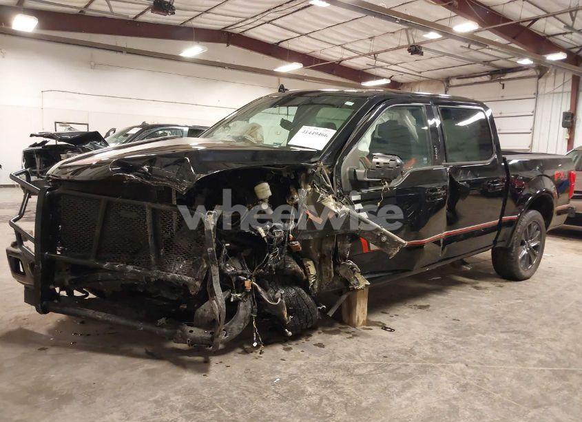 Photo 2 of 2018 Ford F-150 LARIAT (VIN 1FTEW1E59JFB23213)