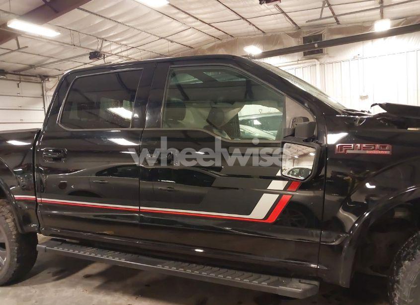 Photo 21 of 2018 Ford F-150 LARIAT (VIN 1FTEW1E59JFB23213)