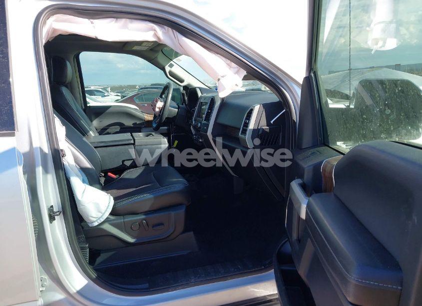 Photo 5 of 2019 Ford F-150 LARIAT (VIN 1FTEW1E59KKD96578)