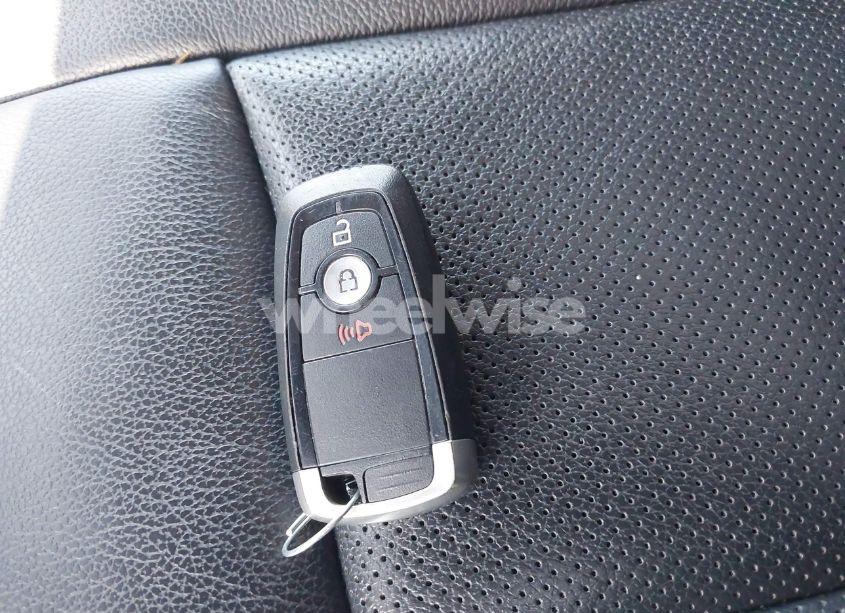 Photo 11 of 2020 Ford F-150 LARIAT (VIN 1FTEW1E59LFB13686)