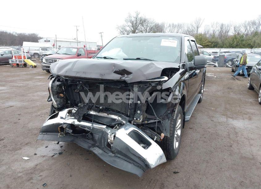 Photo 2 of 2018 Ford F-150 XLT (VIN 1FTEW1E5XJFA93705)