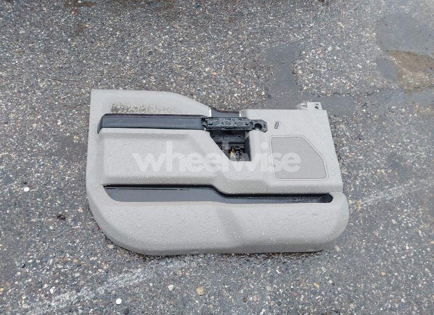 Photo 12 of 2018 Ford F-150 XLT (VIN 1FTEW1E5XJFC79180)