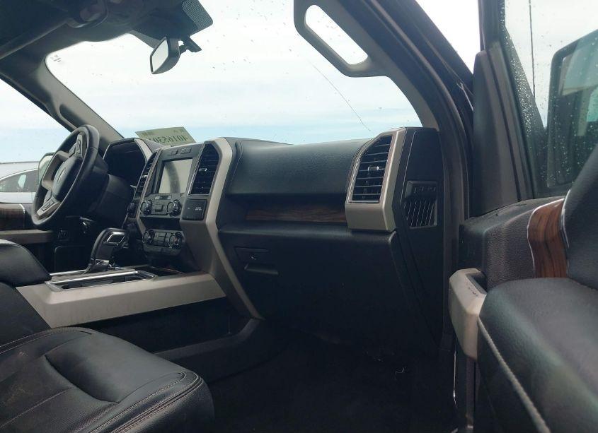 Photo 5 of 2019 Ford F-150 LARIAT (VIN 1FTEW1E5XKFD25401)